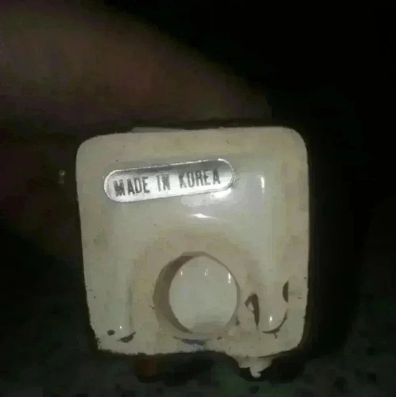 Vintage (2) Praying Men Wearing Suit & Tie Figurines Made In Korea - Picture 5 of 6